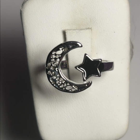 Jewelry - Moon and Star Ring